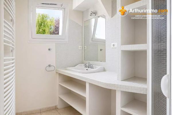 Vente                                                      Maison
                        
                     5 pièces                      125 m2                     à Châteaubourg