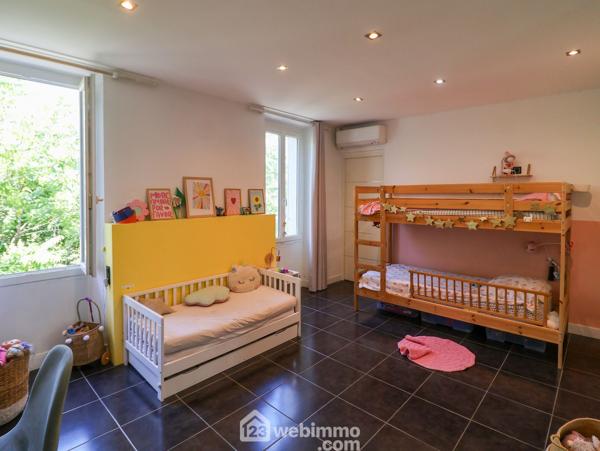 Appartement 84 m² à Marseille 13009