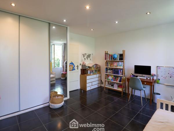 Appartement 84 m² à Marseille 13009