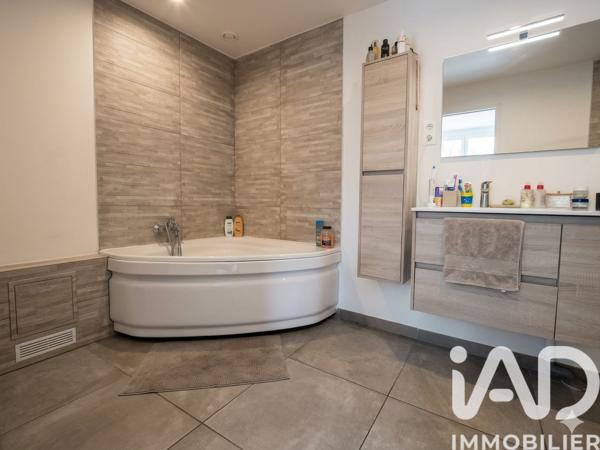 Maison à vendre 5 pièces 110,74 m² Annœullin