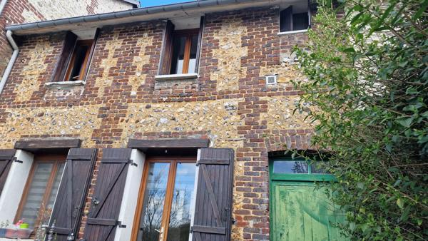 Maison de ville 6 pièces avec jardin à DEVILLE LES ROUEN / MONT ST AIGNAN