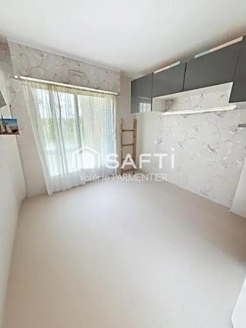 Appartement avec terrasse à 500 m de la plage + parking