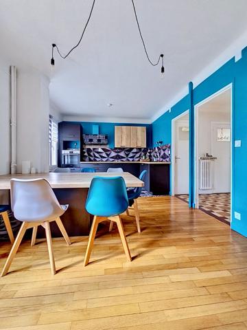 Maison familiale _ 6 chambres _bureau _ grand espace de vie _ terrasses _ jardin _ garage