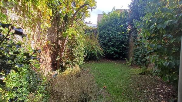 Maison à vendre à Amiens dans la Somme (80000), ref : 80011-5532   
Henriville