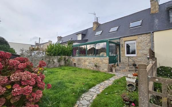 MaIson mitoyenne avec vue mer sur l' Ile Grande