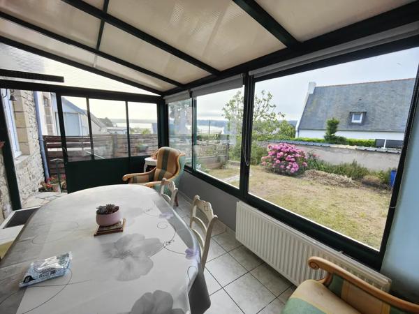 MaIson mitoyenne avec vue mer sur l' Ile Grande