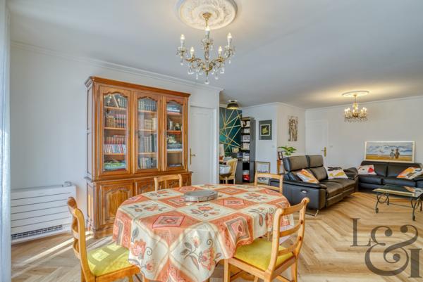 Appartement T3 avec terrasse à vendre à Villeneuve-sur-Lot.