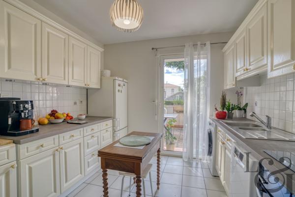 Appartement T3 avec terrasse à vendre à Villeneuve-sur-Lot.