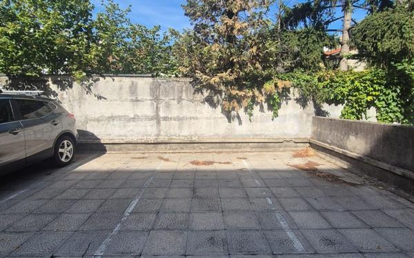 Stationnement à vendre