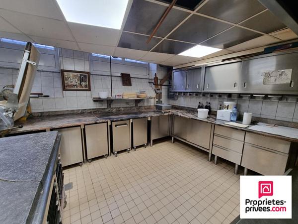 Immeuble de rapport mixte commerce et habitation, 62300 Lens, 1026 m2