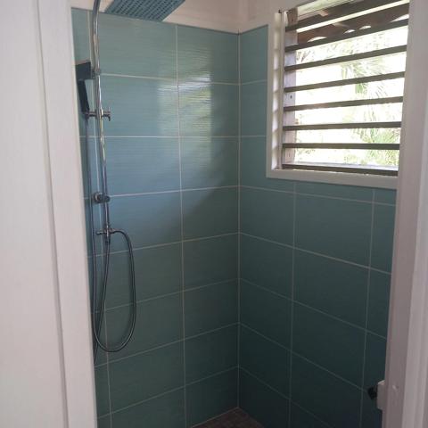 Havre Tropical avec bungalow et piscine 4P – Sainte-Anne