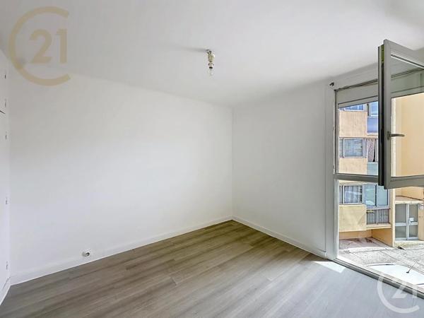 Appartement T4 à vendre  5 pièces - 69,89 m 2   SETE  - 34