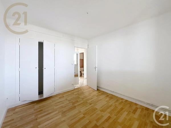 Appartement T4 à vendre  5 pièces - 69,89 m 2   SETE  - 34