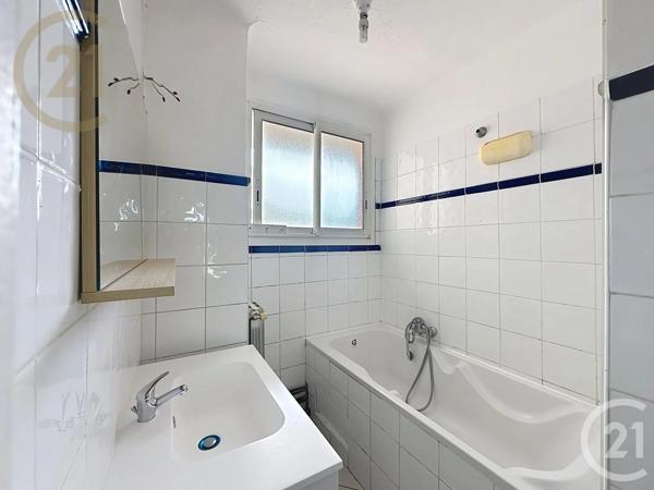 Appartement T4 à vendre  5 pièces - 69,89 m 2   SETE  - 34