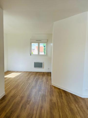 A LOUER APPARTEMENT 2 CHAMBRES a GAUCHY 02