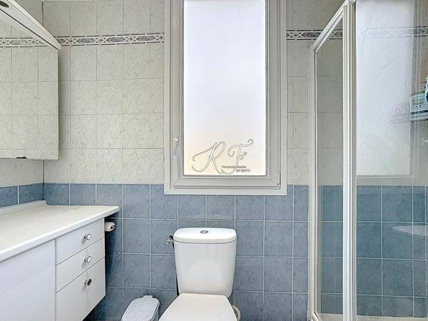 Maison individuelle avec un grand terrain