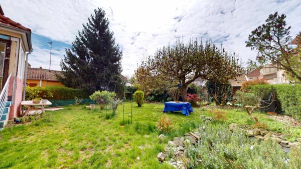 Maison 100m2  avec sous-sol aménagé jardin et garage – Quartier résidentiel calme à Lutterbach