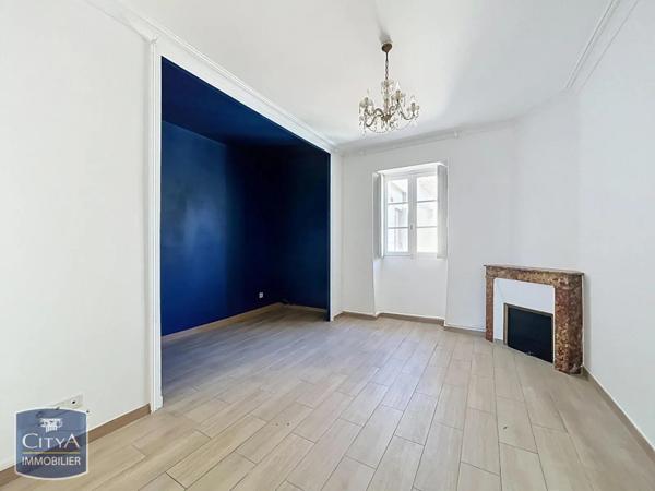 Appartement à louer 5 pièces 190.06m² Nîmes (30000)