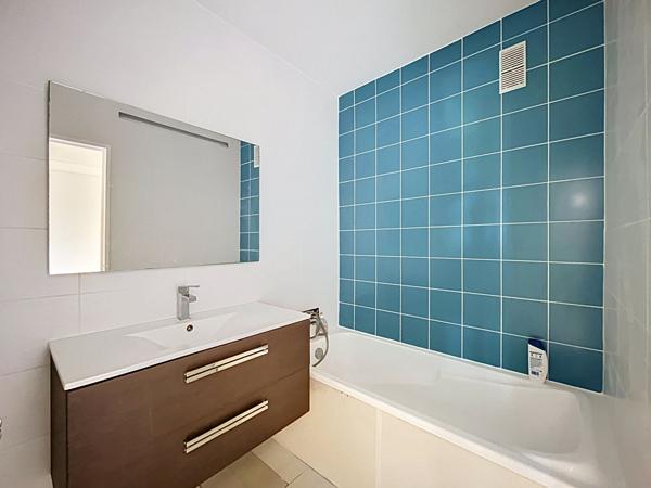 Appartement Saint Herblain - Secteur Bellevue - 2 chambres - Loggia - Place de parking
