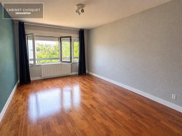 F1 AVEC PARKING EN RESIDENCE SECURISEE A LOUER - LILLE VAUBAN - 26.5 m 2 - 598 € charges comprises par mois