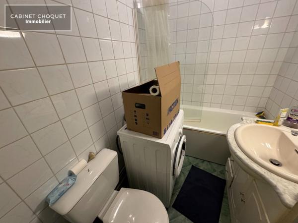 F1 AVEC PARKING EN RESIDENCE SECURISEE A LOUER - LILLE VAUBAN - 26.5 m 2 - 598 € charges comprises par mois