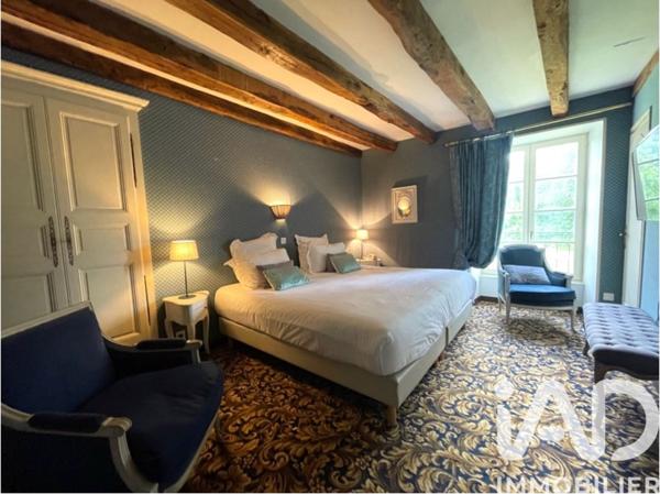 Maison à vendre 18 pièces 370 m² Saint-Maixent-l'École