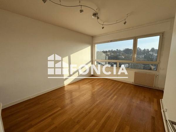 Location Appartement 5 pièces 160.77 m² - 9 MONTEE DES SOLDATS Caluire Et Cuire 69300