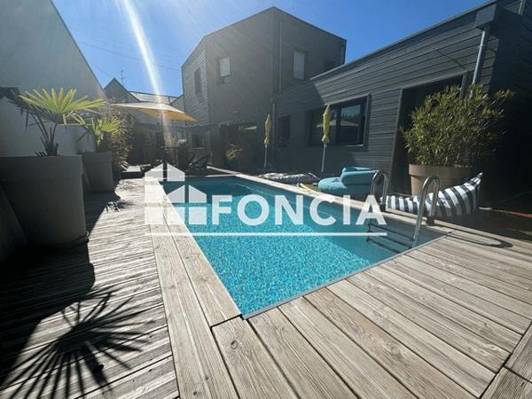 À vendre Maison 7 pièces 146 m² - Laval 53000