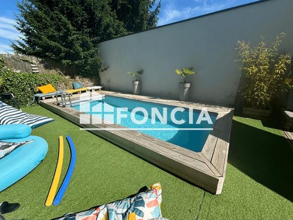 À vendre Maison 7 pièces 146 m² - Laval 53000