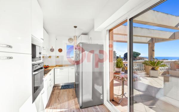 Appartement à vendre    4 pièces • 98 m2 Saint-Laurent-du-Var