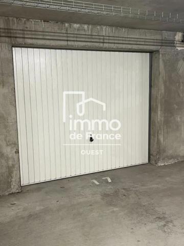 Parking / Box à vendre à Nantes (44300)