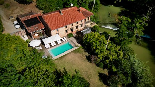 Demeure Montesquieu Volvestre T11 - 411 m2 avec piscine et jacuzzi