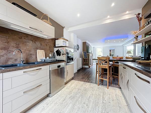 Demeure Montesquieu Volvestre T11 - 411 m2 avec piscine et jacuzzi