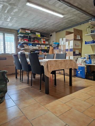 Propriété 4 chb sur sous sol, 5 min centre Alençon, aucun travaux à prévoir, de qualité, jardin clos, parfaitement entretenue