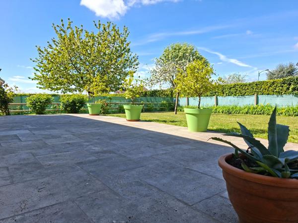 Propriété 4 chb sur sous sol, 5 min centre Alençon, aucun travaux à prévoir, de qualité, jardin clos, parfaitement entretenue