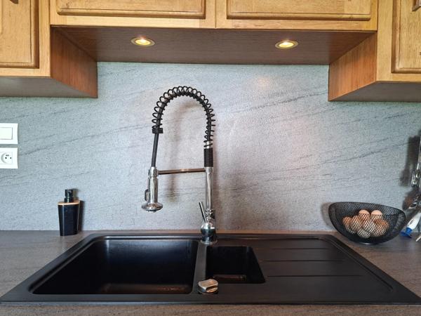 Propriété 4 chb sur sous sol, 5 min centre Alençon, aucun travaux à prévoir, de qualité, jardin clos, parfaitement entretenue