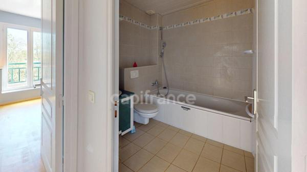 Appartement 3 pièces à vendre à Corbeil-Essonnes – 72 m², balcon, cave, proche gare RER D