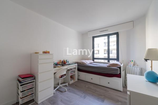 Annexe + parking + appartement