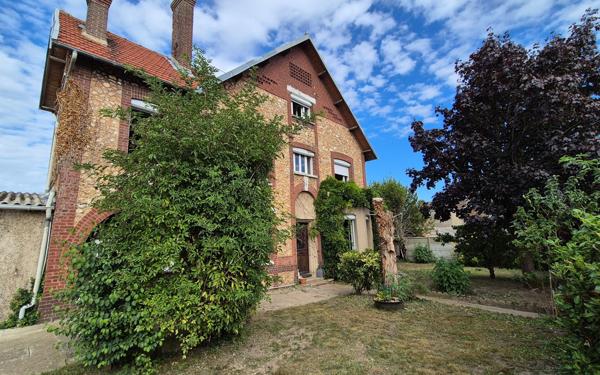 Maison à vendre    8 pièces • 150 m2 Oissel