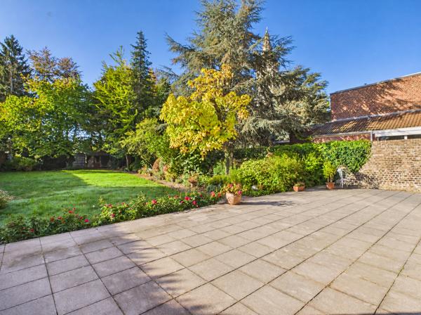 Maison
         10 pièces
        - 243 m² Bien prestige 559 000 €*
