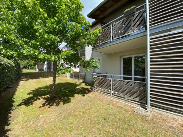 Dpt Dordogne (24), à vendre LA FORCE appartement T2 de 37,6 m² avec terrasse