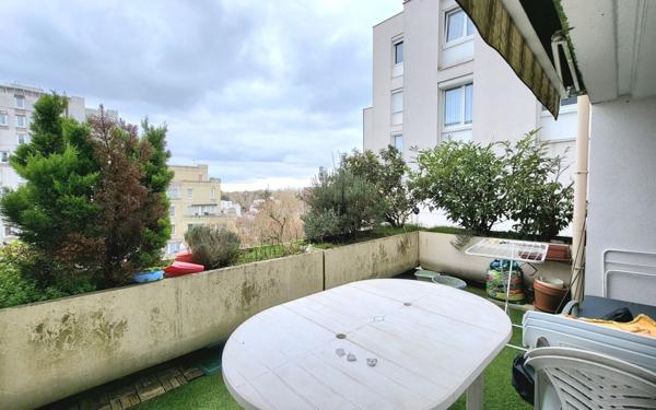 Appartement à vendre    5 pièces •  Évry