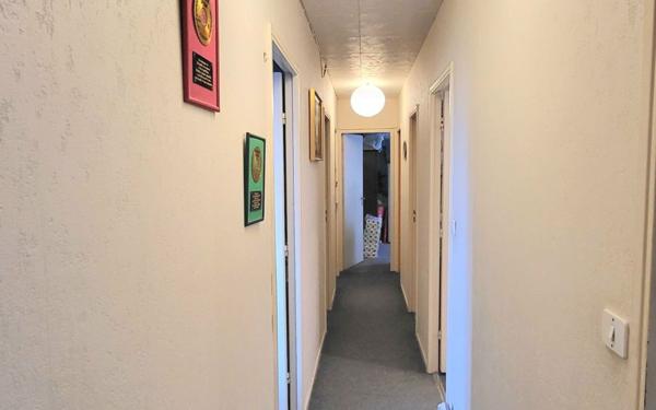 Appartement à vendre    5 pièces •  Évry