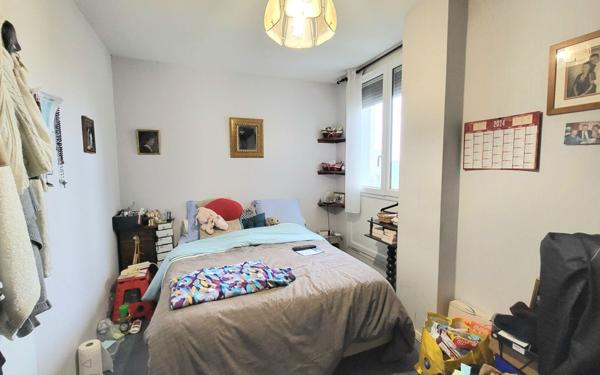 Appartement à vendre    5 pièces •  Évry