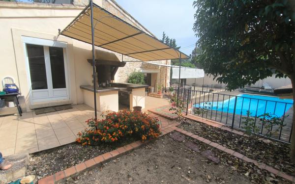 Maison à vendre    5 pièces •  Nîmes