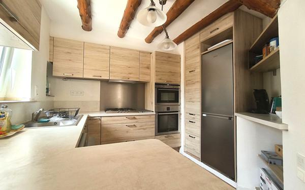 Maison à vendre    5 pièces •  Nîmes