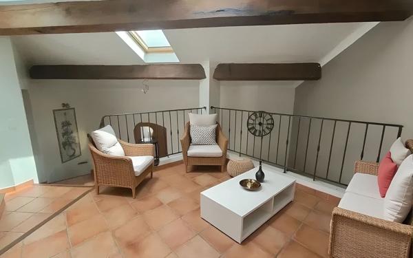 Maison à vendre    5 pièces •  Nîmes