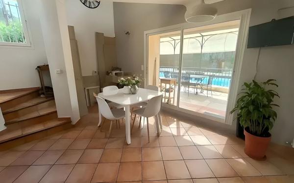 Maison à vendre    5 pièces •  Nîmes