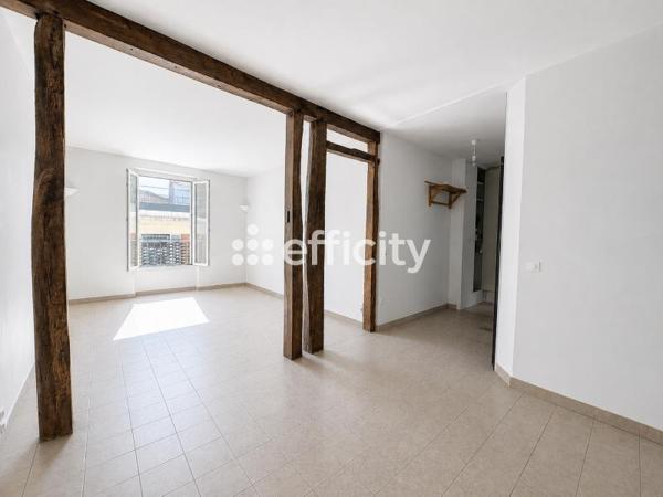Appartement
         2 pièces
        - 50 m² Exclusivité 315 000 € *