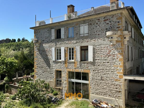 ENVIRONNEMENT EXCDEPTIONNEL POUR CET APPARTEMENT